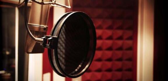 Как профессионально записать песню в студии?