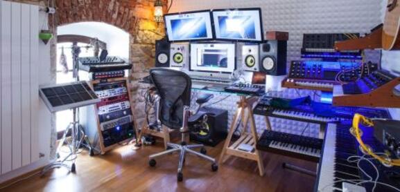 Домашняя студия звукозаписи – насколько это эффективно и рационально?